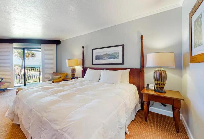 Outrigger Kauaʻi Beach Resort & Spa