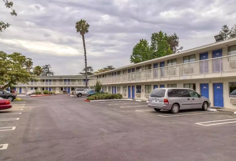 Motel 6arcadia, Ca  Los Angeles  Pasadena Area