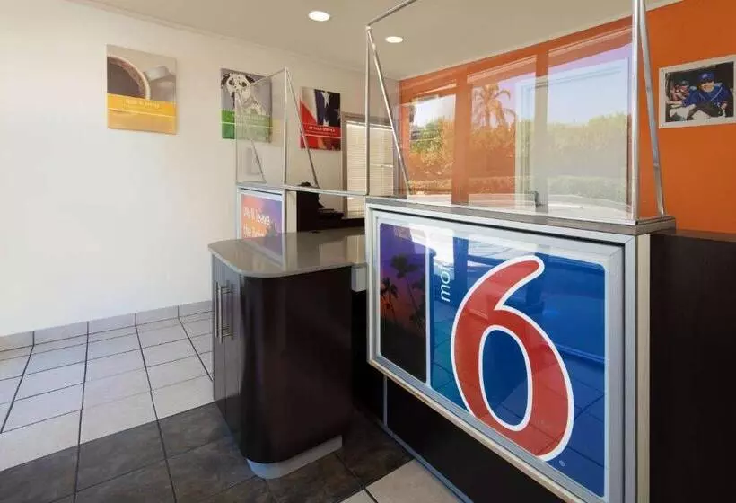 Motel 6arcadia, Ca  Los Angeles  Pasadena Area