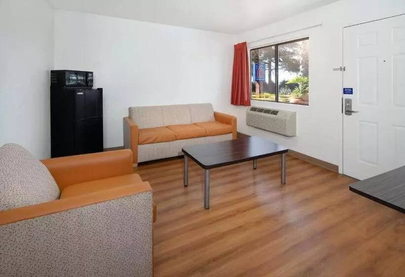 Motel 6arcadia, Ca  Los Angeles  Pasadena Area