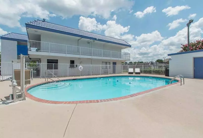 Motel 6norcross, Ga  Atlanta Northeast