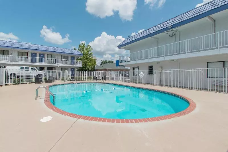 Motel 6norcross, Ga  Atlanta Northeast