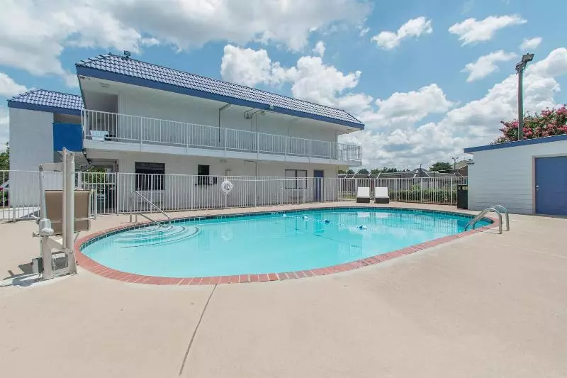 Motel 6norcross, Ga  Atlanta Northeast