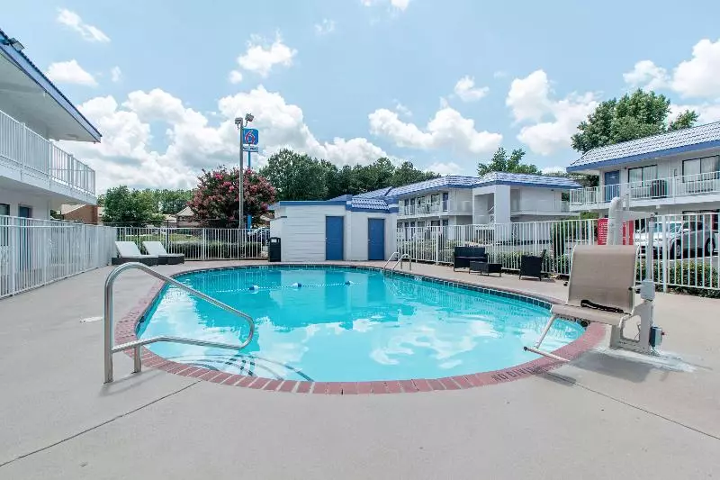 Motel 6norcross, Ga  Atlanta Northeast