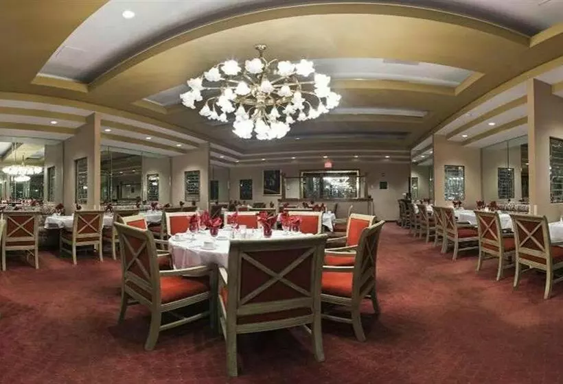 Pensacola Grand Hotel