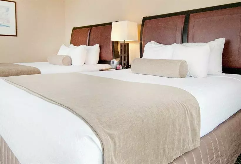 Pensacola Grand Hotel