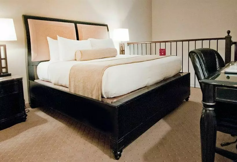 Pensacola Grand Hotel