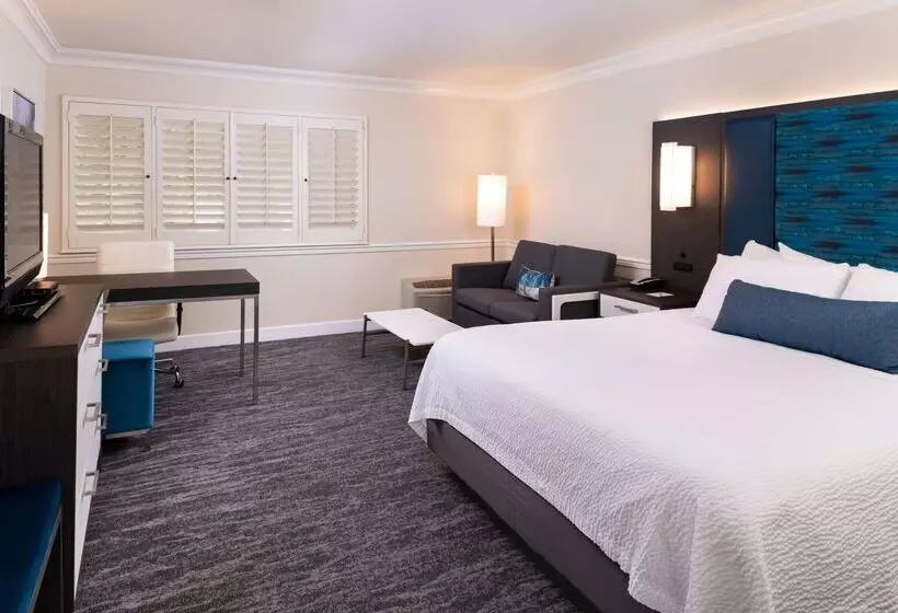 ホテル Best Western Plus Novato Oaks Inn