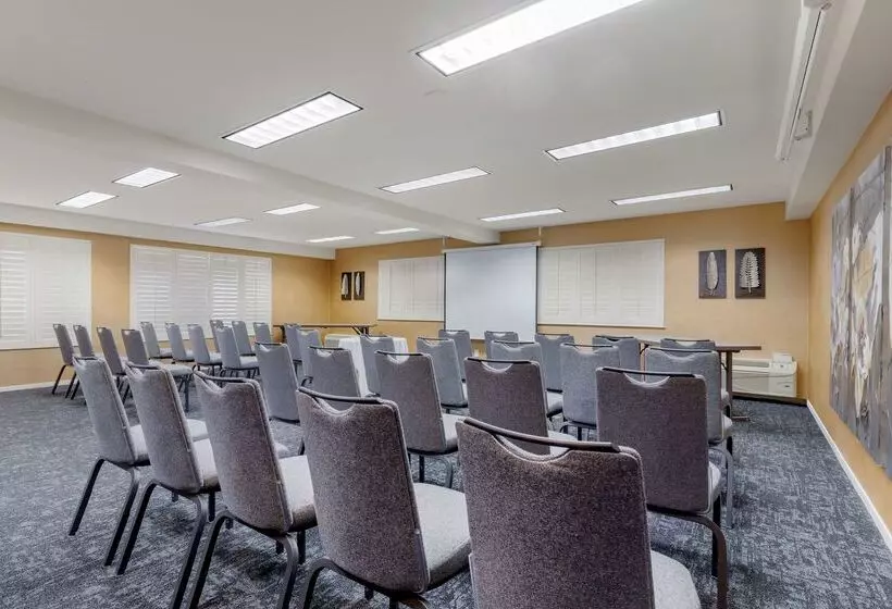 ホテル Best Western Plus Novato Oaks Inn