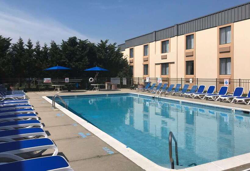 Clarion Hotel & Conference Center