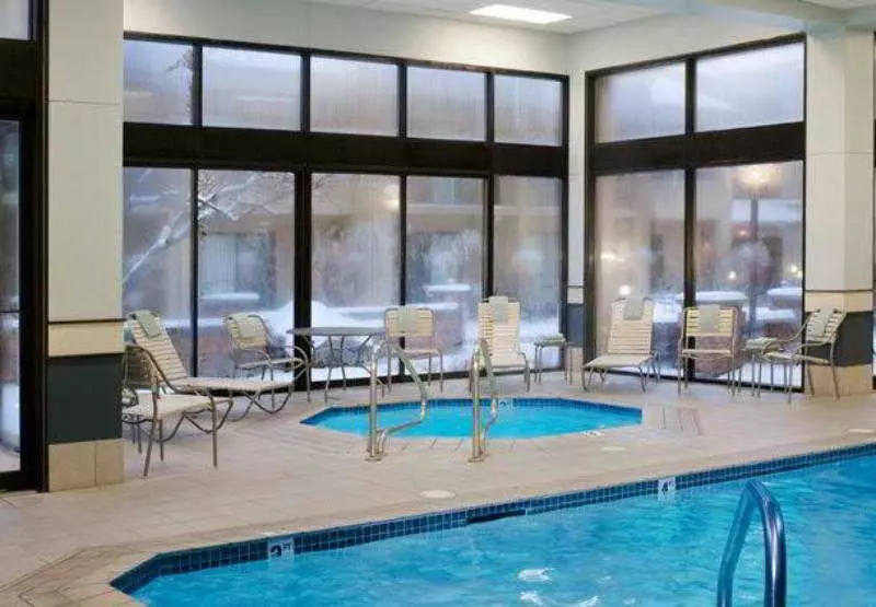 ホテル Courtyard By Marriott Rockford