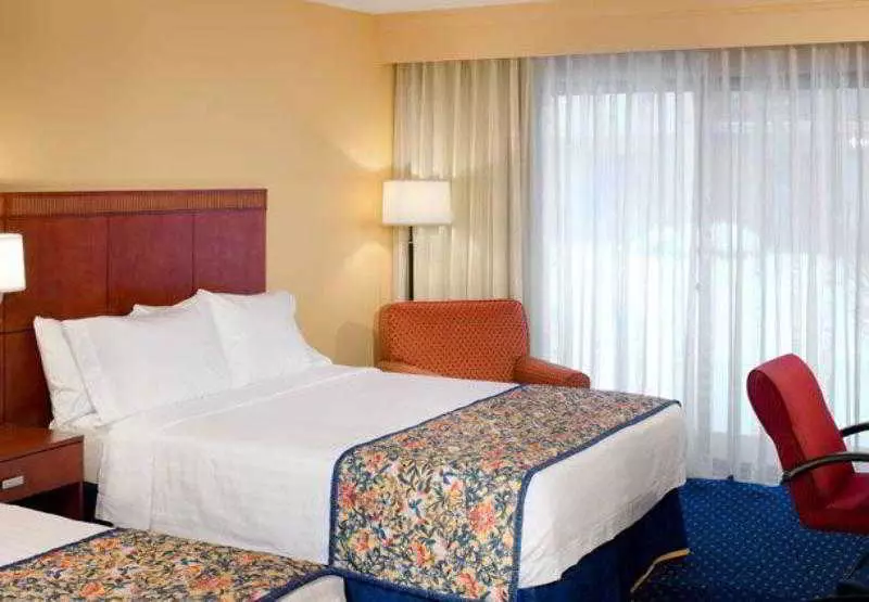 ホテル Courtyard By Marriott Rockford