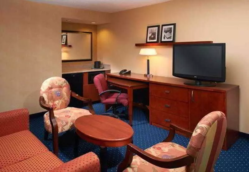 ホテル Courtyard By Marriott Rockford