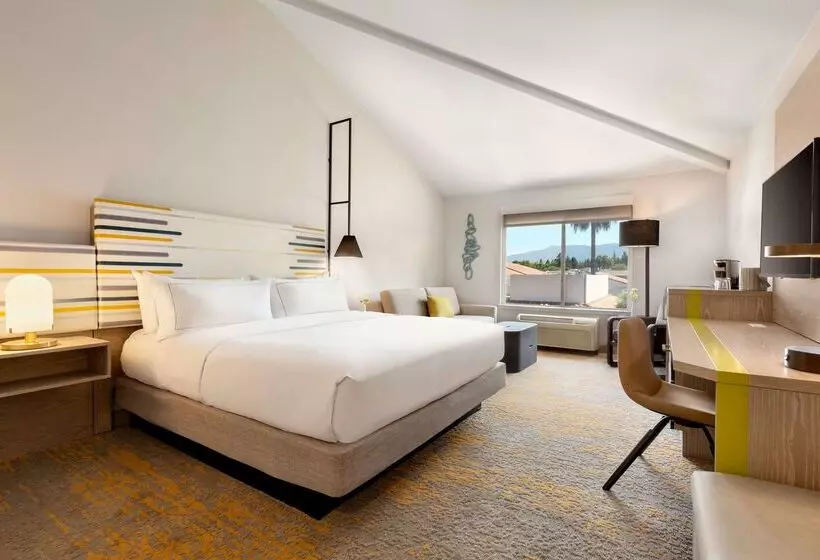 Szálloda Doubletree By Hilton Campbell  Pruneyard Plaza