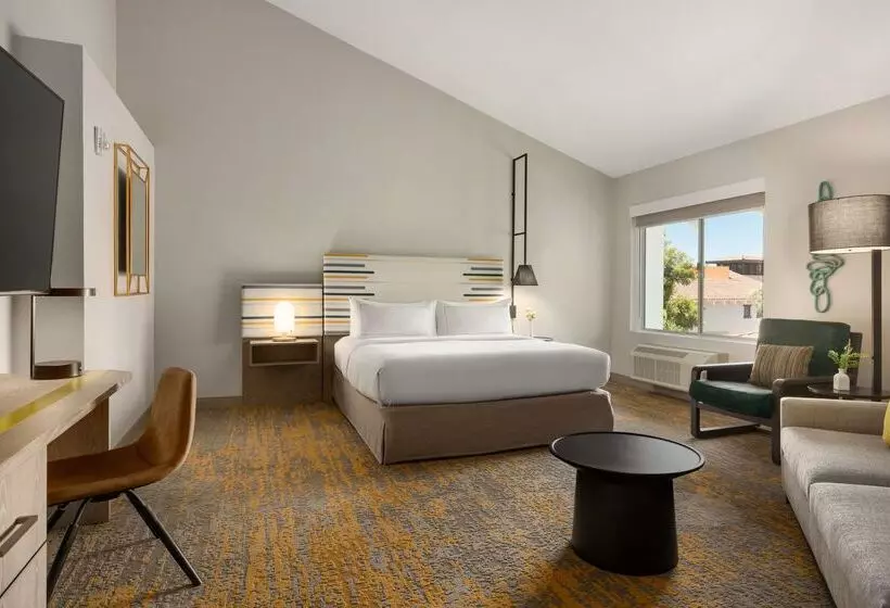 Szálloda Doubletree By Hilton Campbell  Pruneyard Plaza