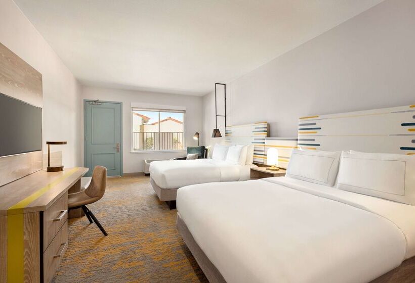 فندق Doubletree By Hilton Campbell  Pruneyard Plaza