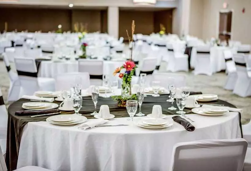 Otel Doubletree By Hilton Huntington