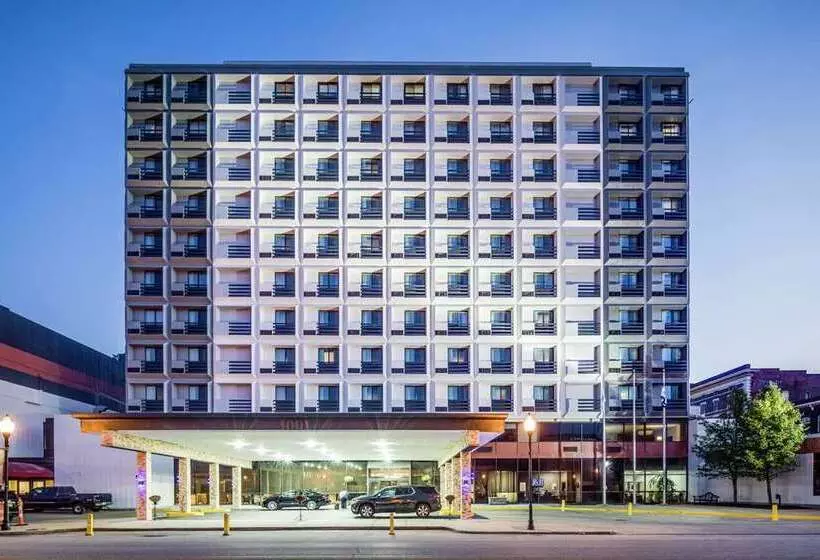 Otel Doubletree By Hilton Huntington