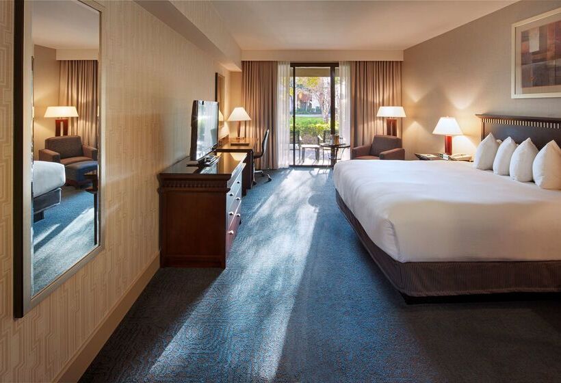 فندق Doubletree By Hilton Newarkfremont