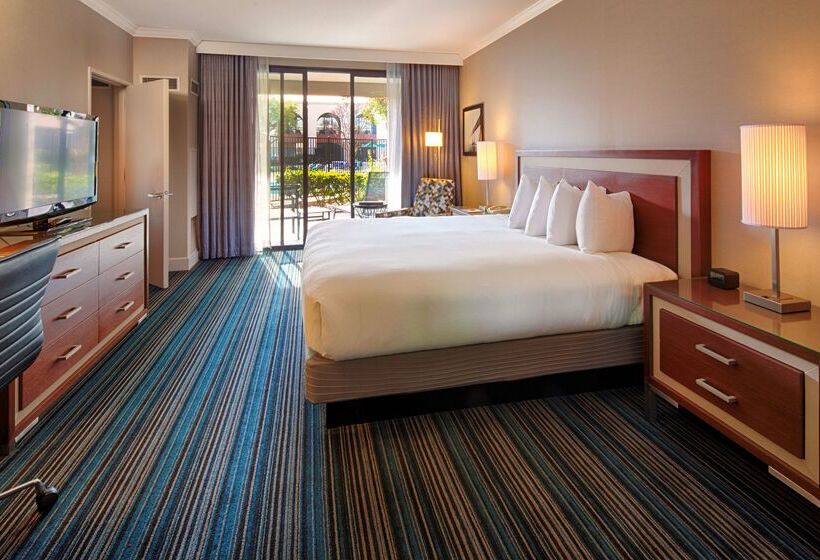 فندق Doubletree By Hilton Newarkfremont