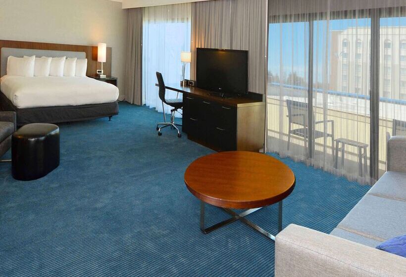 فندق Doubletree By Hilton Newarkfremont