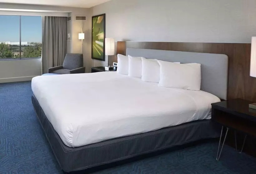 Szálloda Doubletree By Hilton Newarkfremont