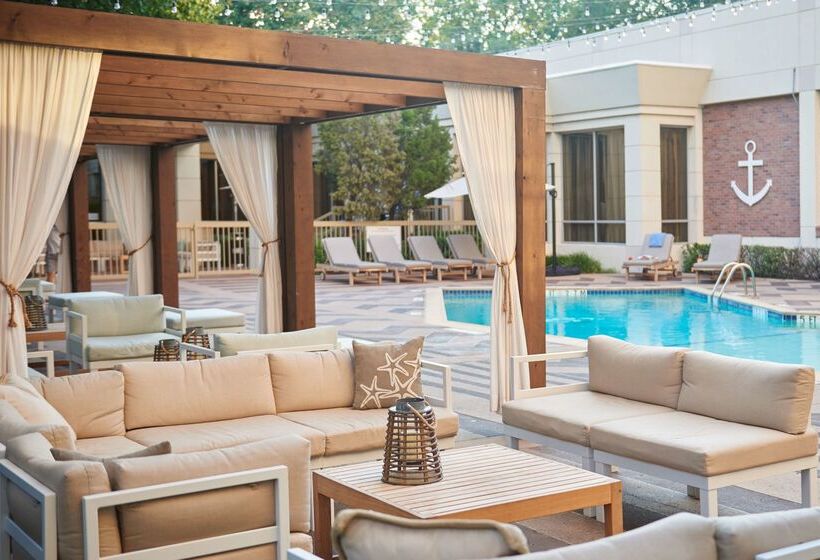 فندق Doubletree By Hilton Dallas   Market Center