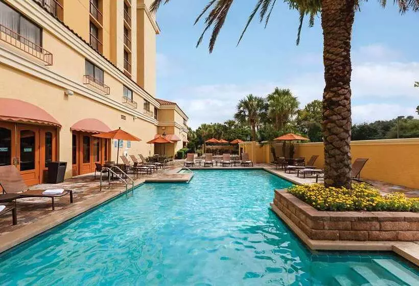 هتل Embassy Suites By Hilton Orlando International Dr Conv Ctr