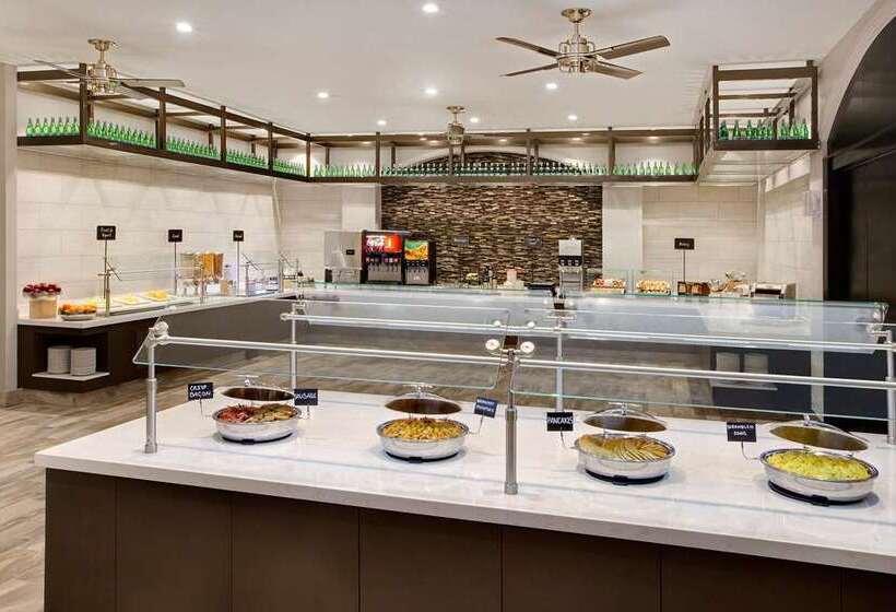 فندق Embassy Suites By Hilton Orlando International Dr Conv Ctr