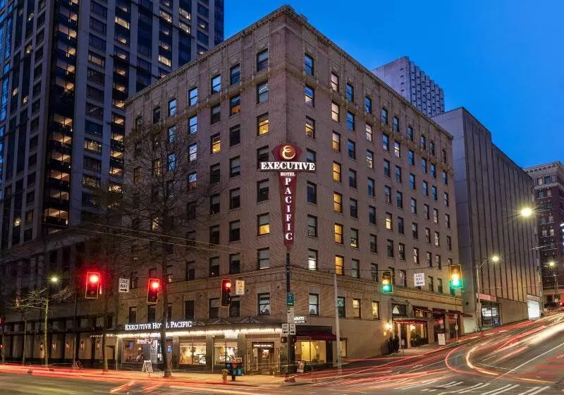 Executive Hotel Pacific