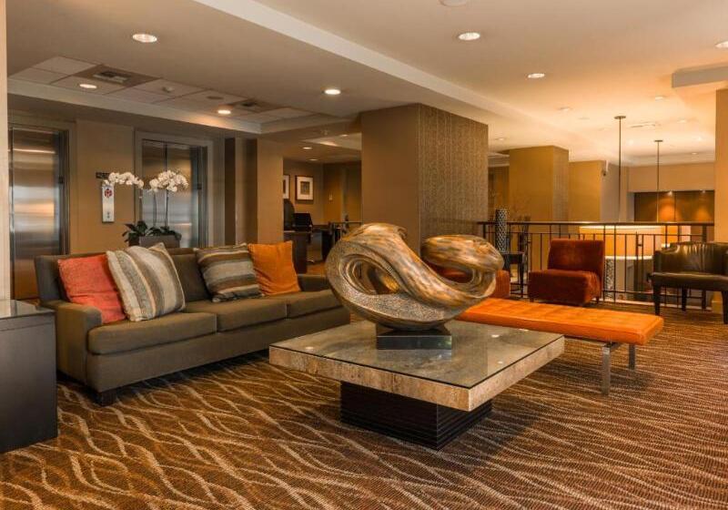 Executive Hotel Pacific