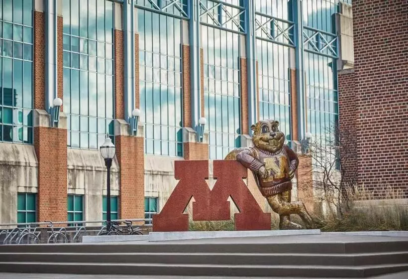 Отель Graduate By Hilton Minneapolis