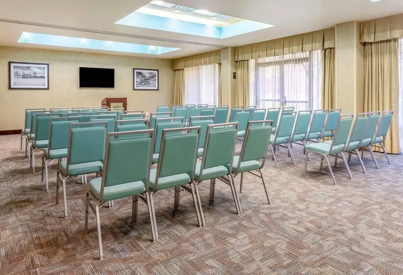 Отель Hampton Inn Manassas