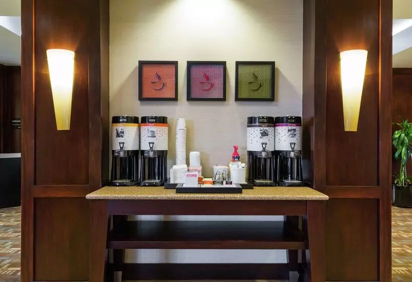 Отель Hampton Inn Manassas