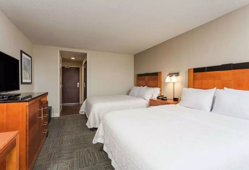 Отель Hampton Inn Manassas