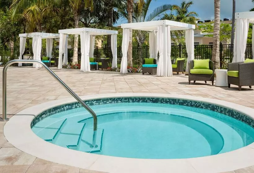 هتل Hilton Garden Inn Key West / The Keys Collection