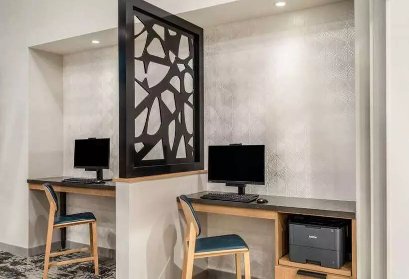 فندق Hilton Garden Inn Toledo Downtown