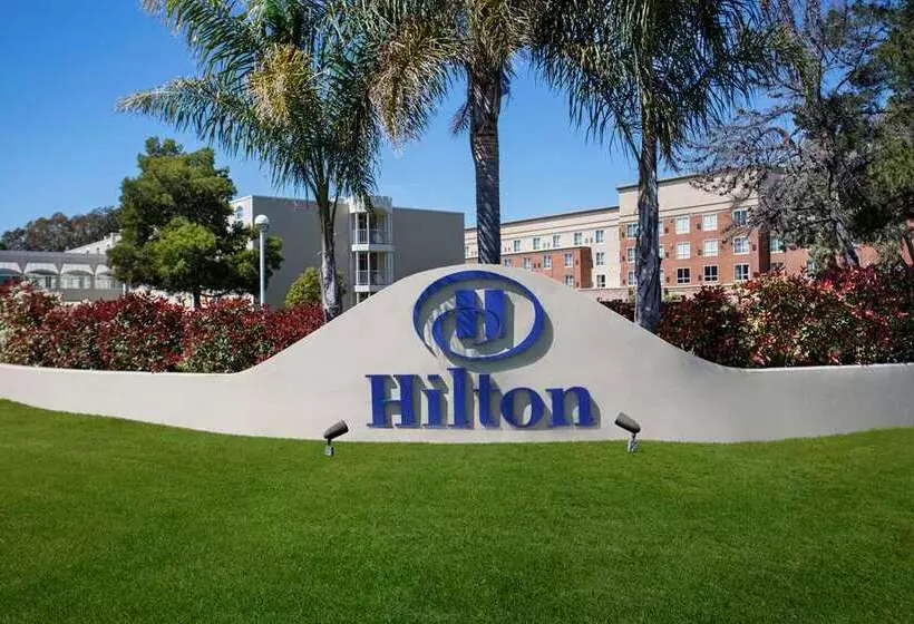 בית מלון כפרי Hilton Oakland Airport
