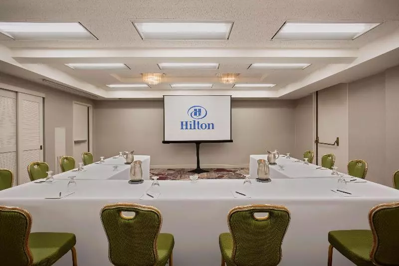 ホテル Hilton Oakland Airport