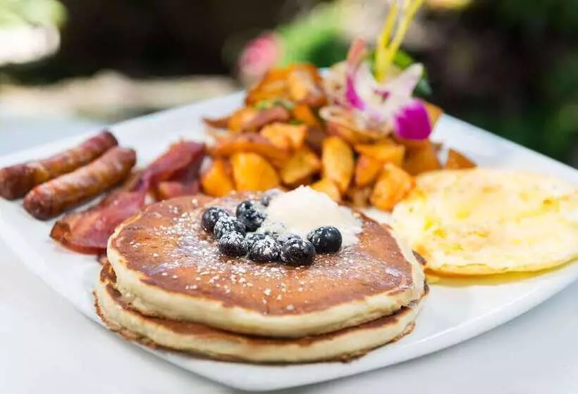 בית מלון כפרי Hilton Waikiki Beach Resort & Spa