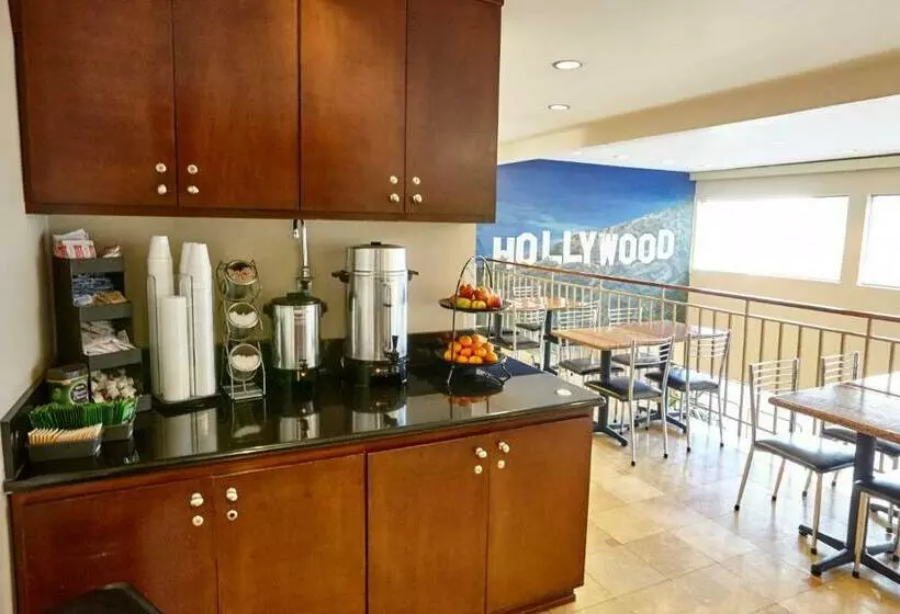 هتل Hollywood Orchid Suites