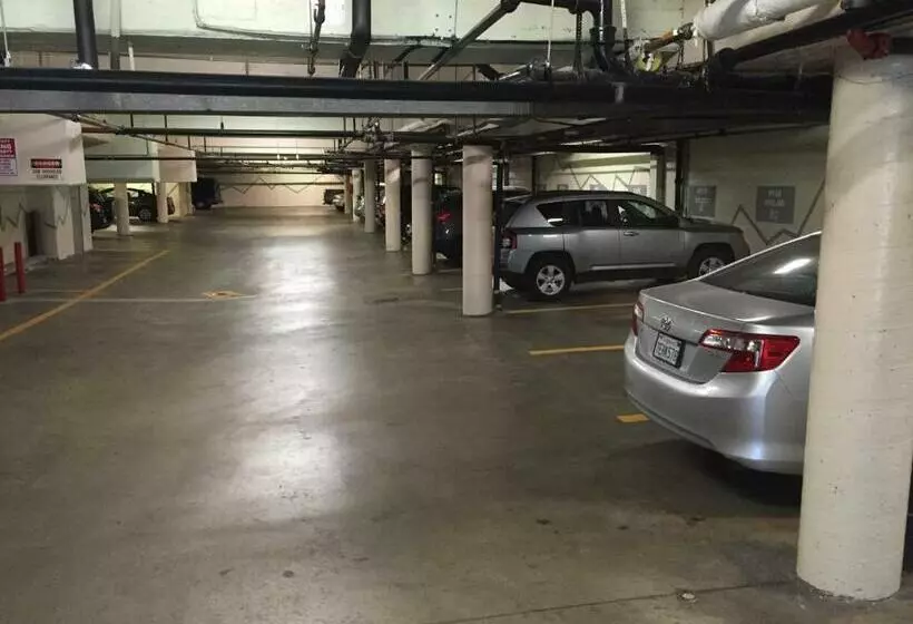 هتل Hollywood Orchid Suites