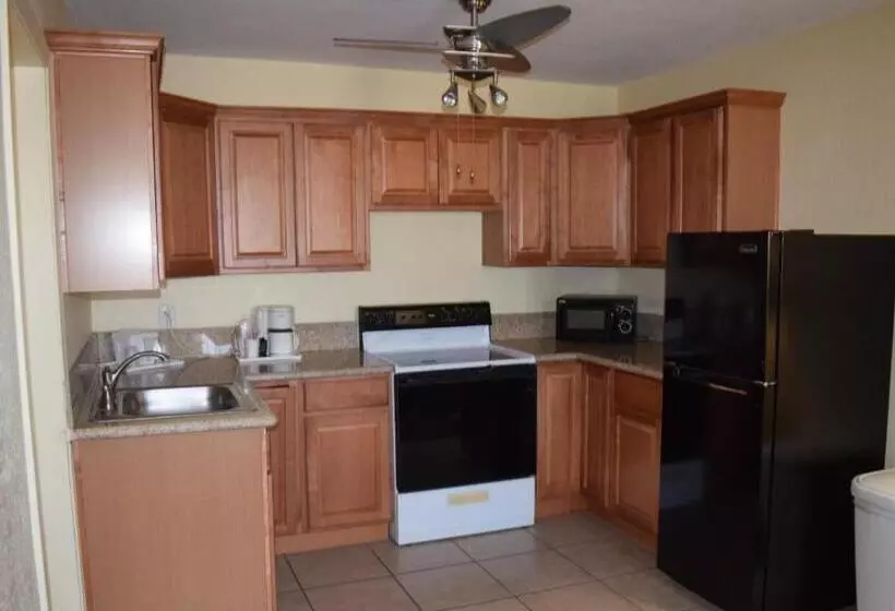 ホテル Ocotillo Inn