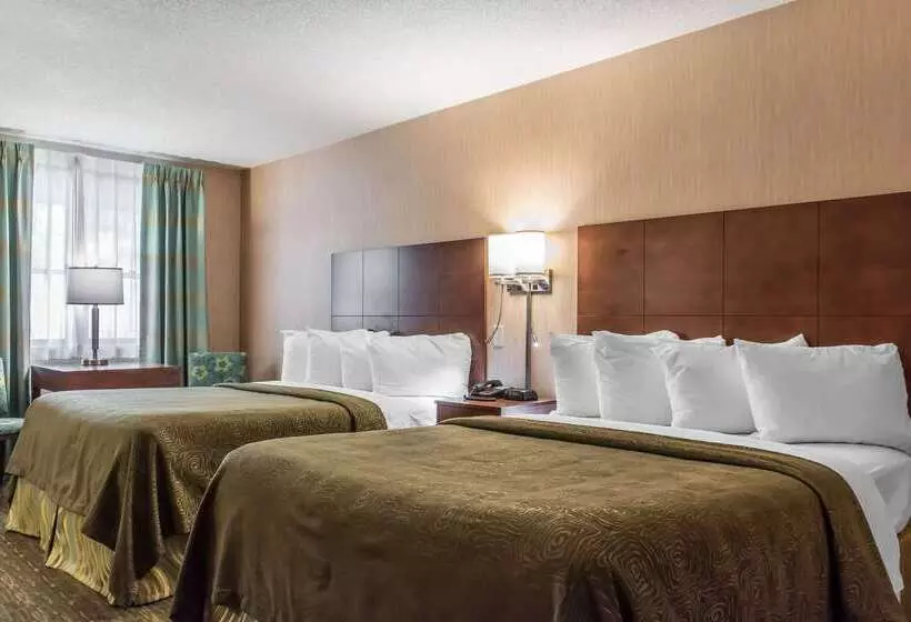 בית מלון כפרי Quality Inn