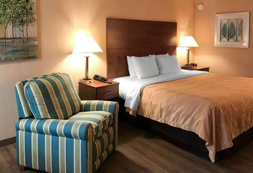 בית מלון כפרי Quality Inn