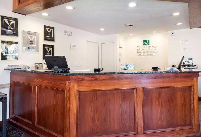 酒店 Quality Inn & Suites Garden Of The Gods