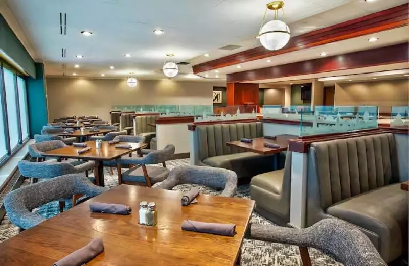 فندق Doubletree By Hilton Lansing