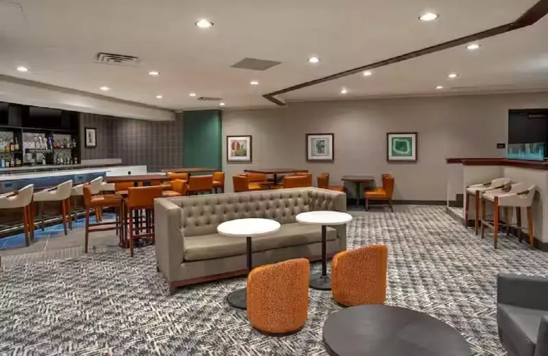 فندق Doubletree By Hilton Lansing