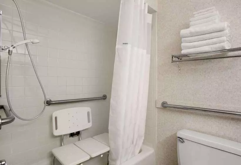 בית מלון כפרי Ramada By Wyndham Washington