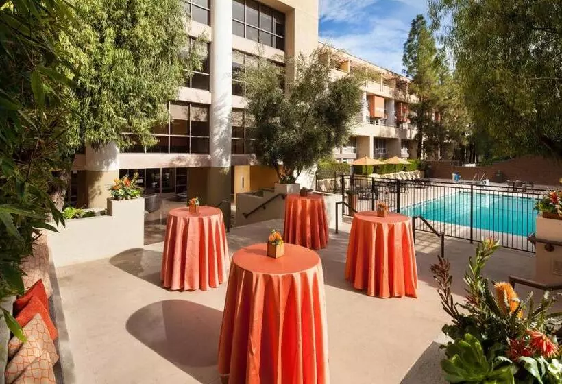 호텔 Sheraton Agoura Hills